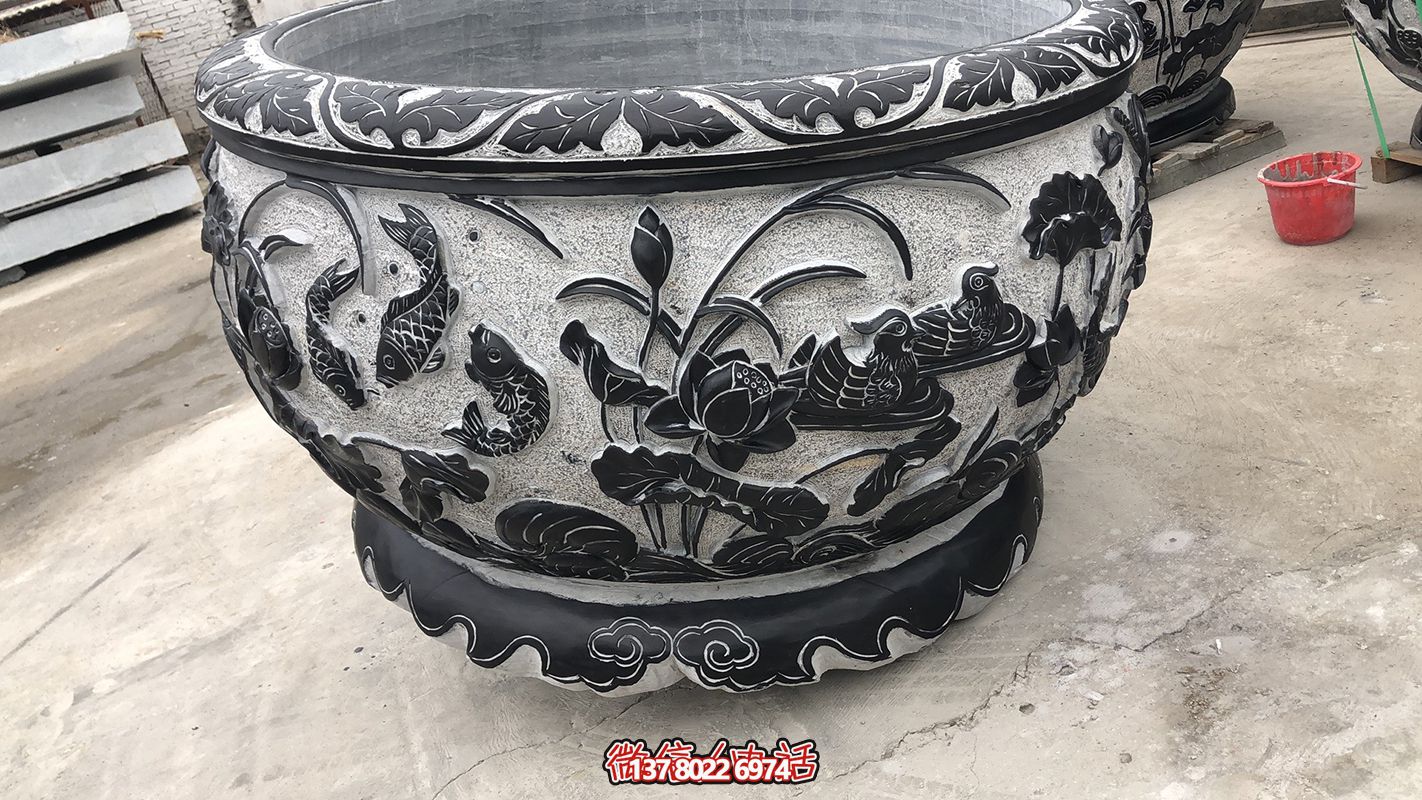 雅致的自然藝術--青石缸荷花浮雕雕塑 雅致的自然藝術--青石缸荷花浮雕雕塑