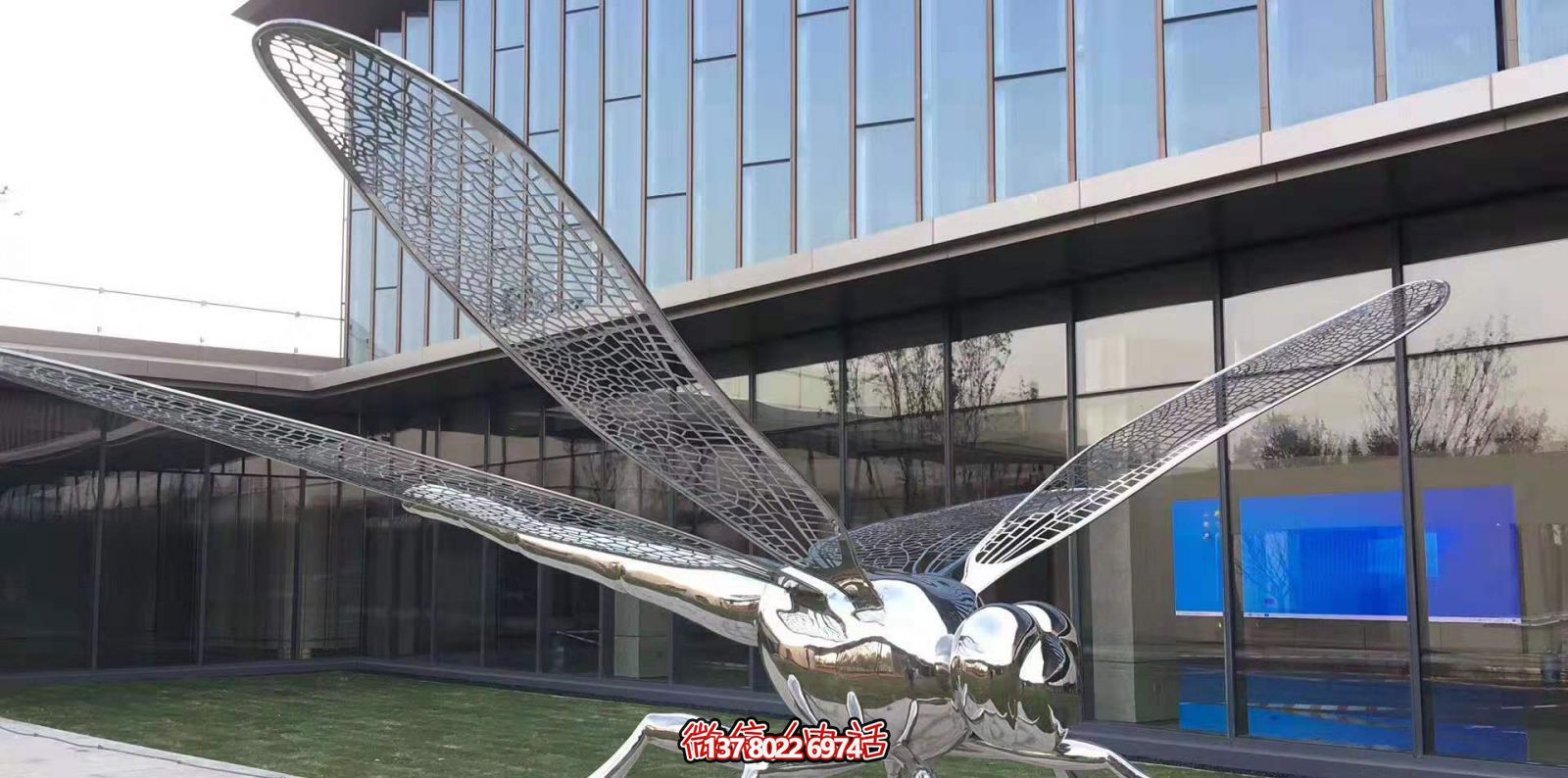 不銹鋼蜻蜓雕塑,鏡面反射大學花園抽象風格 不銹鋼蜻蜓雕塑,鏡面反射大學花園抽象風格