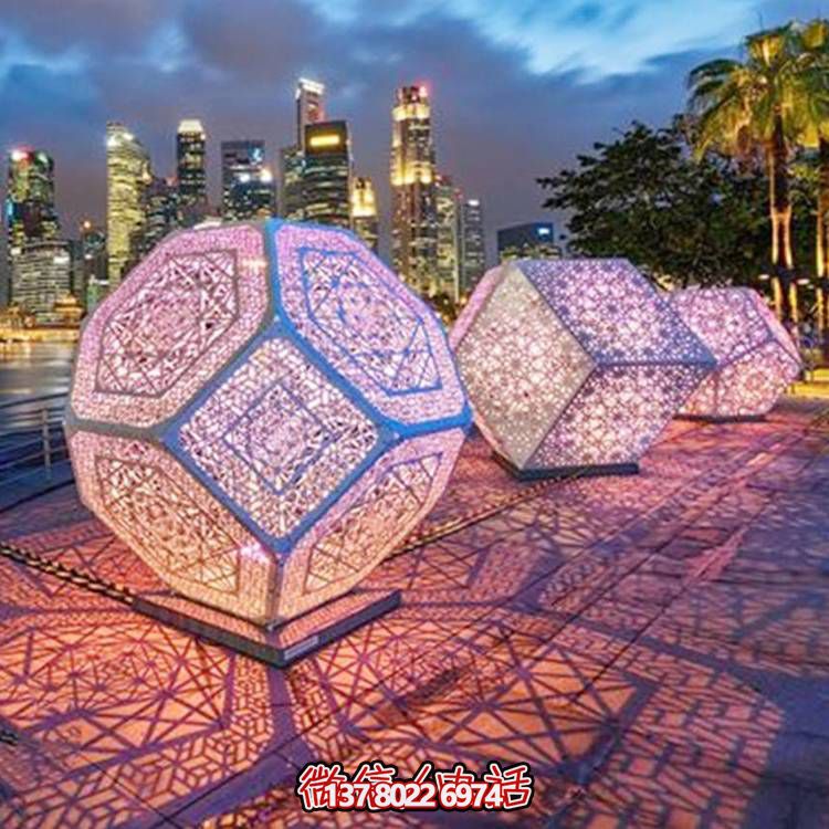 創(chuàng)意不銹鋼鏤空景觀雕塑，添彩美化戶外廣場(chǎng)