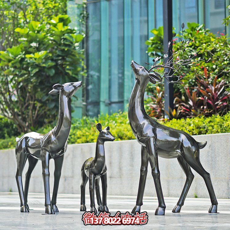 玻璃鋼制仿銅小鹿擺件，點綴戶外園林景觀
