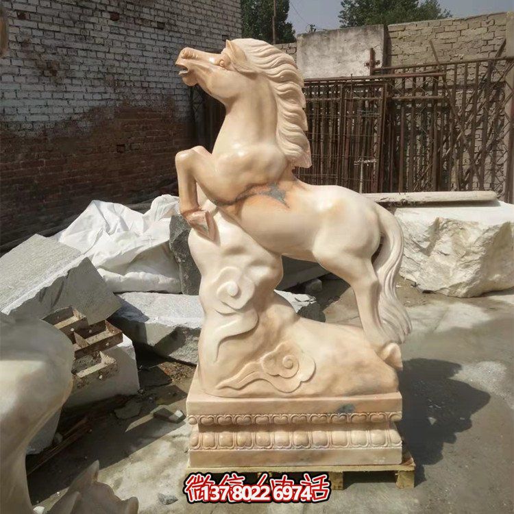 品質卓越的大型十二生肖石雕擺件，渲染出無與倫比的晚霞紅